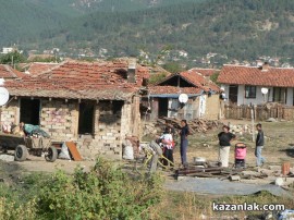 100-на избиратели в Мъглиж се вписват под черта в избирателните списъци / Новини от Казанлък