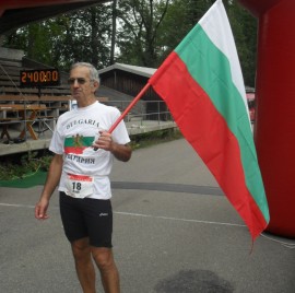 Ради Милев с първи Световен рекорд  за 2013 година. Казанлъчанинът пробяга близо 670 километра за 6 дни / Новини от Казанлък