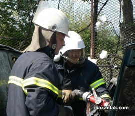 Пожарникари спасиха  жена при пожар в Казанлък / Новини от Казанлък