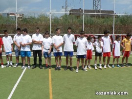 Футболни звезди откриха първия Детски турнир „Червени рози“