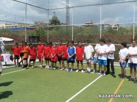 Футболни звезди откриха първия Детски турнир „Червени рози“