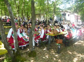 Деца от Крън танцуваха в Национален фолклорен фестивал