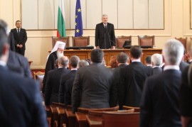 Четирима депутати от Розовата долина положиха клетва днес