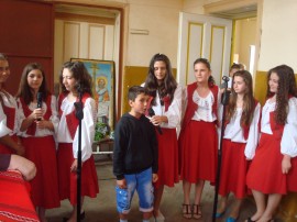 Кметът на Енина награди ученици по случай 24 май