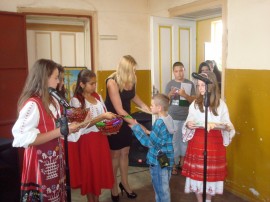 Кметът на Енина награди ученици по случай 24 май