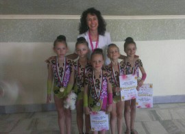 Казанлъшката художествена гимнастика със златни медали от турнир в Стара Загора / Новини от Казанлък