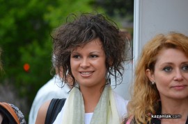 Цариците на Казанлък през различните години се събраха за първи път ВИДЕО