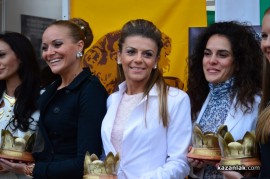 Цариците на Казанлък през различните години се събраха за първи път ВИДЕО