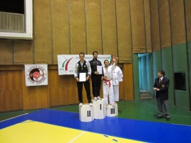 Каратеките на клуб „Севт I“ се завърнаха с дузина медали от Габрово