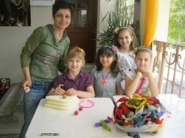 С художествени атракции впечатлиха гостите на Казанлък от Ателието