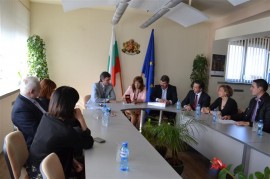 Гости от Кремона, Италия посрещна изложба на струнни инструменти в Казанлък