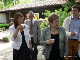 Видео: Комисар Кристалина Георгиева и екипът й посетиха Казанлък