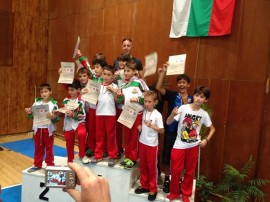 Казанлъшките клубове по таекуондо спечелиха 7 шампионски титли при децата / Новини от Казанлък