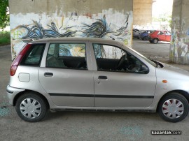 Видео: Потрошиха шест коли паркирани под надлеза за „Арсенал“