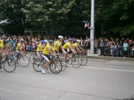Три шести места за колоездачите на „Лястовица“ при момчетата / Новини от Казанлък