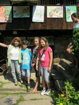  Малките художници от „Арт линия“ участваха на пленер в Боженци