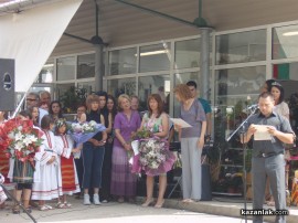 Цветарите на пазара са вече в нов светъл павилион