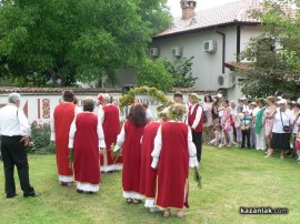 С Еньовски ритуали бе закрит Празник на розата 2013