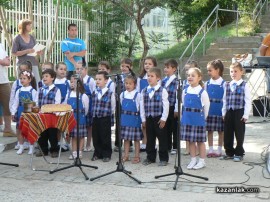 Видео: Откриха нов паркинг в центъра на Казанлък