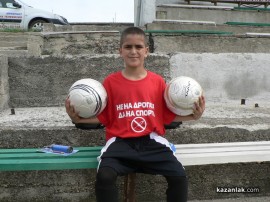 С футболен мач деца казаха: “Не на дрогата, да на спорта“