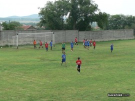 С футболен мач деца казаха: “Не на дрогата, да на спорта“