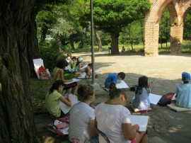  „Арт линия“ приключи творческия сезон с пленер в парк „Тюлбето“ / Новини от Казанлък