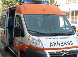 Моторист е с опасност за живота след катастрофа в казанлъшко (Обновена) / Новини от Казанлък