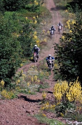 Казанлъчани с призово класиране в най-екстремното мото-състезание