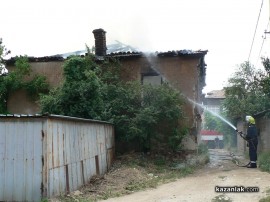 ВИДЕО: Голям пожар в центъра на Казанлък