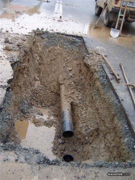 Община Казанлък състави два акта на ВиК за поредното разкопаване в града / Новини от Казанлък