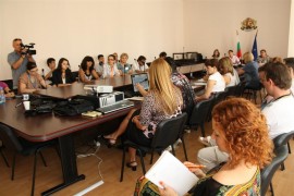 Заместник-областният управител Теодора Иванова представи проект на областната администрация