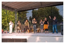 Казанлъшкият фризьор Стенли и група „Камертон“ плениха почитателите на музиката в Пазарджик