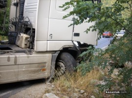 Две деца и две жени пострадаха при тежка катастрофа /обновена/