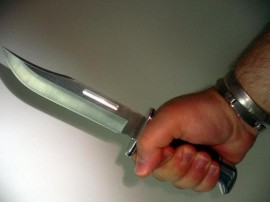 Крадец нападна с нож възрастен мъж / Новини от Казанлък