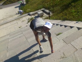 Младежи ГЕРБ за поредна година чистиха на връх Шипка