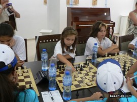 Видео: Шампион на Русия участва в шахматния двубой между клубовете от Казанлък и Толияти