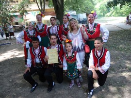 Танцьорите на Голямо Дряново с награда от „Богородична стъпка“ / Новини от Казанлък