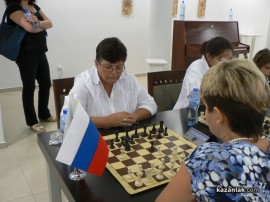 Видео: Шампион на Русия участва в шахматния двубой между клубовете от Казанлък и Толияти