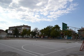 Спортните площадки в училища и детски градини – напълно ремонтирани и обезопасени до новата учебна година