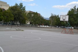 Спортните площадки в училища и детски градини – напълно ремонтирани и обезопасени до новата учебна година