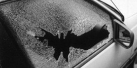 Крими: счупиха прозорец на кола заради телефон / Новини от Казанлък