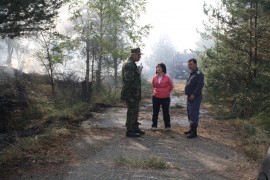 Казанлъчани също помагат в гасенето на пожара в Остра могила