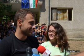 Националната школа по физика на Тео се подготвя в казанлъшкия лагер „Паниците“