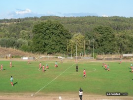 Розова долина разгроми Стралджа / Новини от Казанлък
