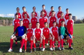 Юношите на Розова долина победиха Янтра / Новини от Казанлък