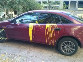 В Казанлък заливат коли с боя / Новини от Казанлък