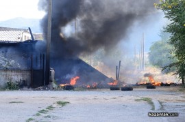 Видео: Пожар на метри от Арсенал