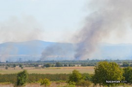 Видео и снимки: Пожар близо до Тулово