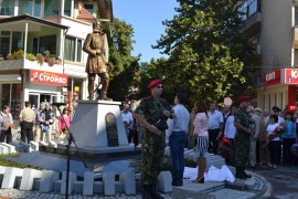  Единственият в света паметник на генерал Скобелев в цял ръст бе открит днес в Казанлък