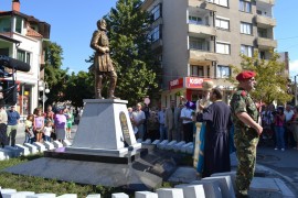 Единственият в света паметник на генерал Скобелев в цял ръст бе открит днес в Казанлък